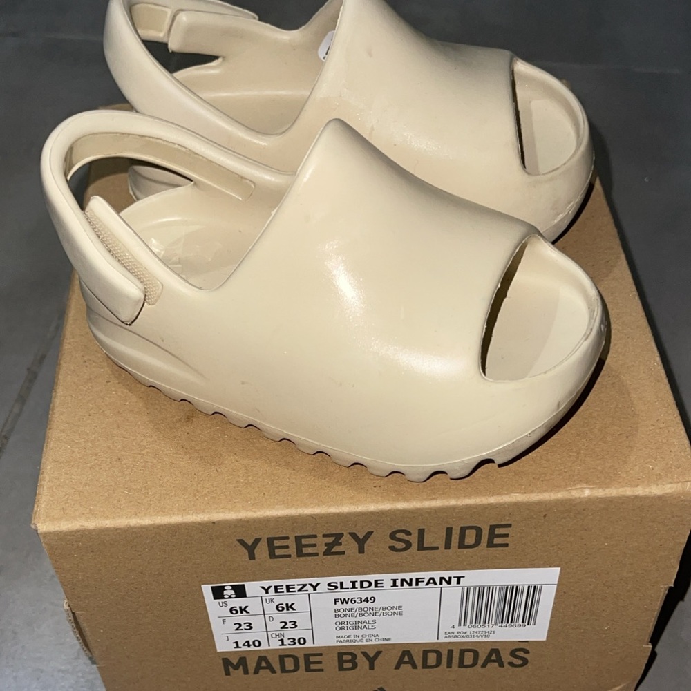 Stone Yeezy Slide Sandal